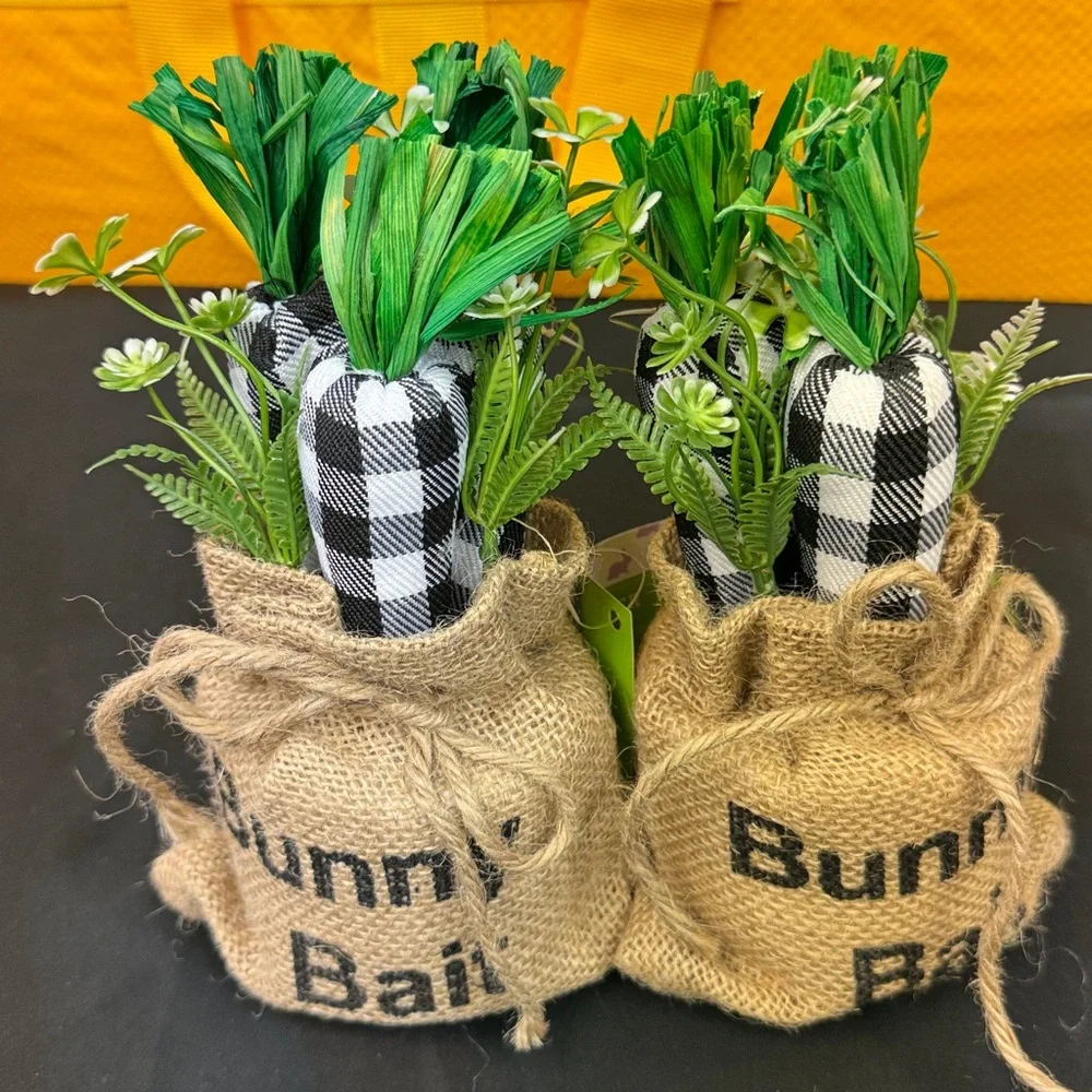 Plaid Carrot Decor in Burlap Bag Bunny Bait Jute Bag 8x5 inches each both new